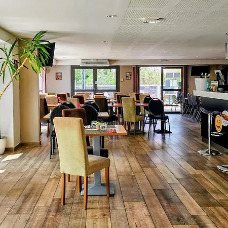 Le Paradis Aix-en-provence, Parking, Piscine アパート